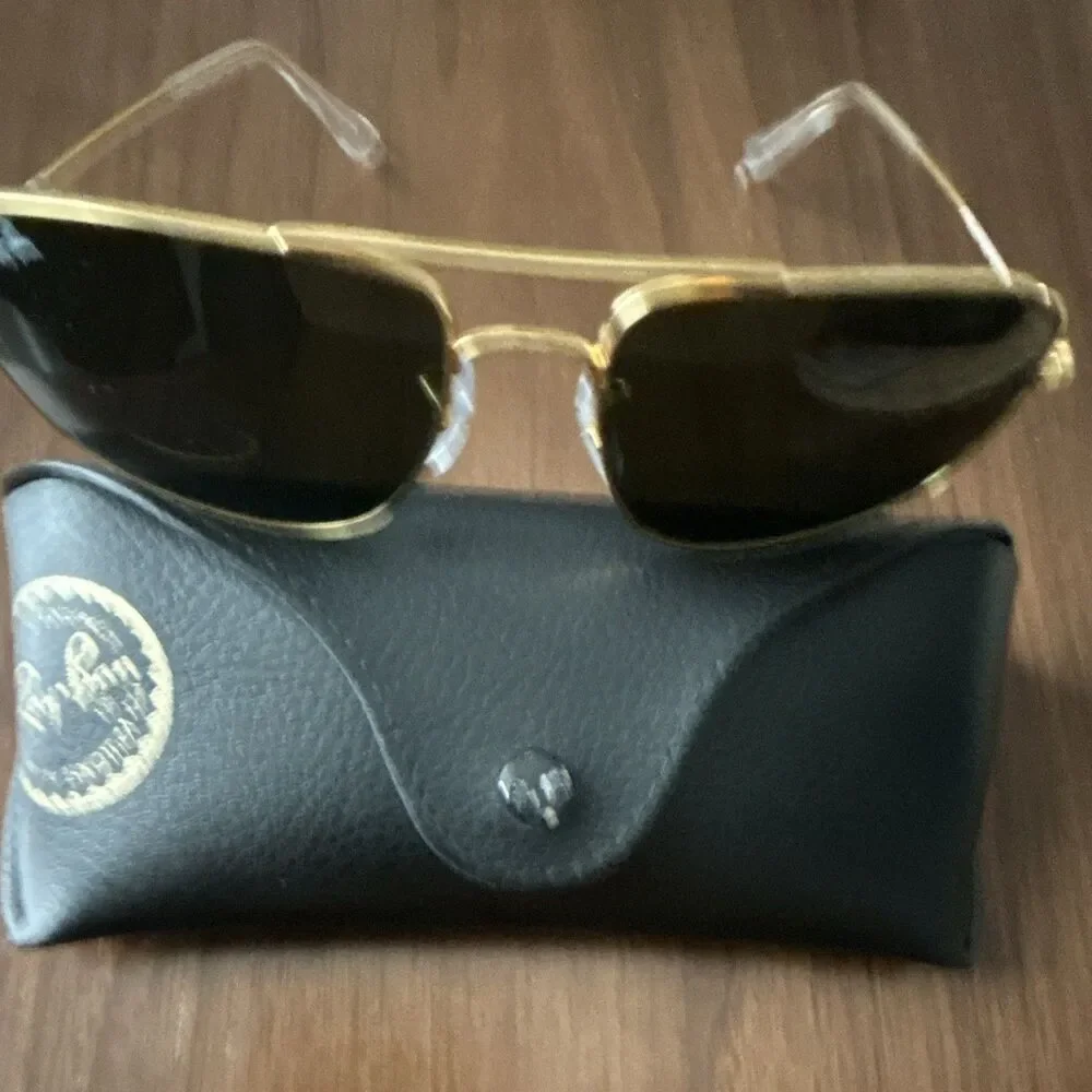 Ray-Ban RB30981 Caravan Arista sunglasses Size 58-16 Gold /Green lens Excellent